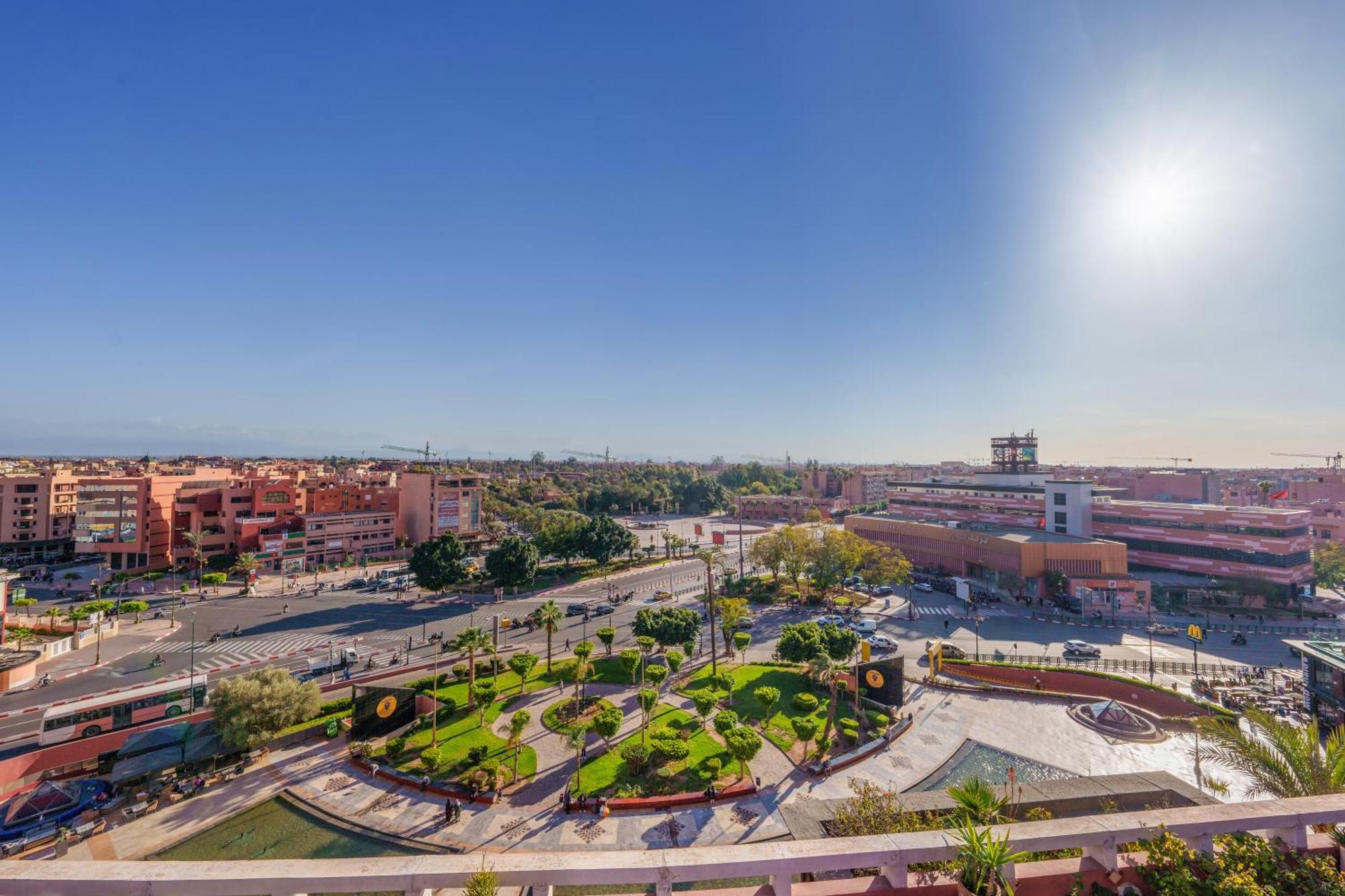 Appartement Chic Gueliz Plaza Avec Vue Marrakesh Exteriör bild