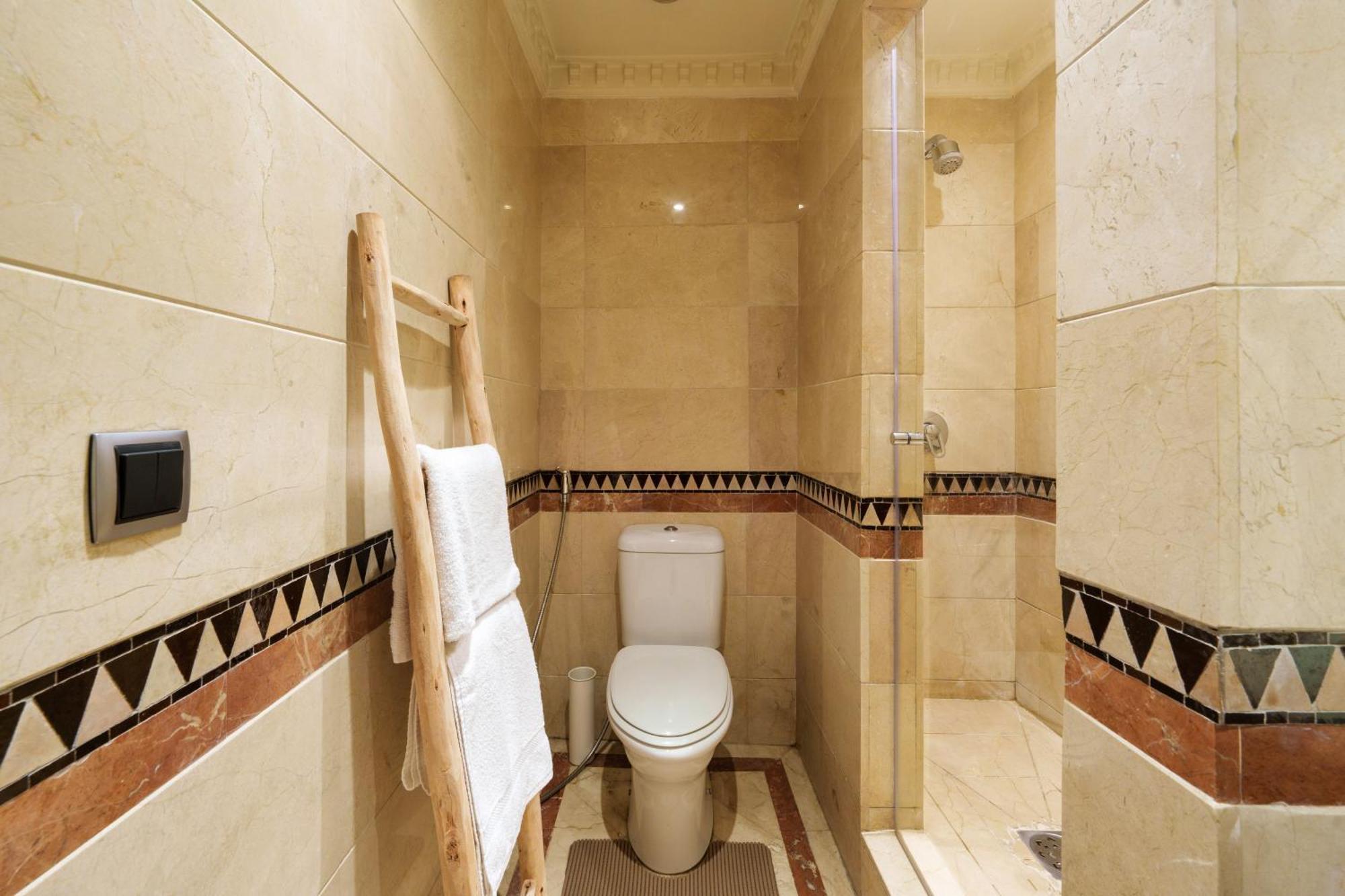Appartement Chic Gueliz Plaza Avec Vue Marrakesh Exteriör bild